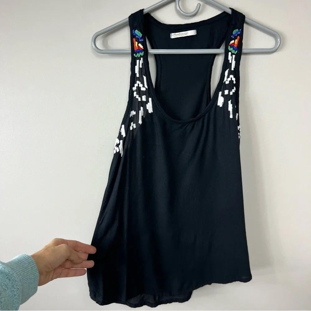 Stradivarius black embroidered sleeveless tanktop Sz M